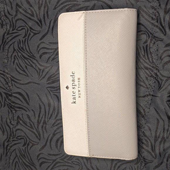 Kate Spade Wallet - Picture 1 of 3